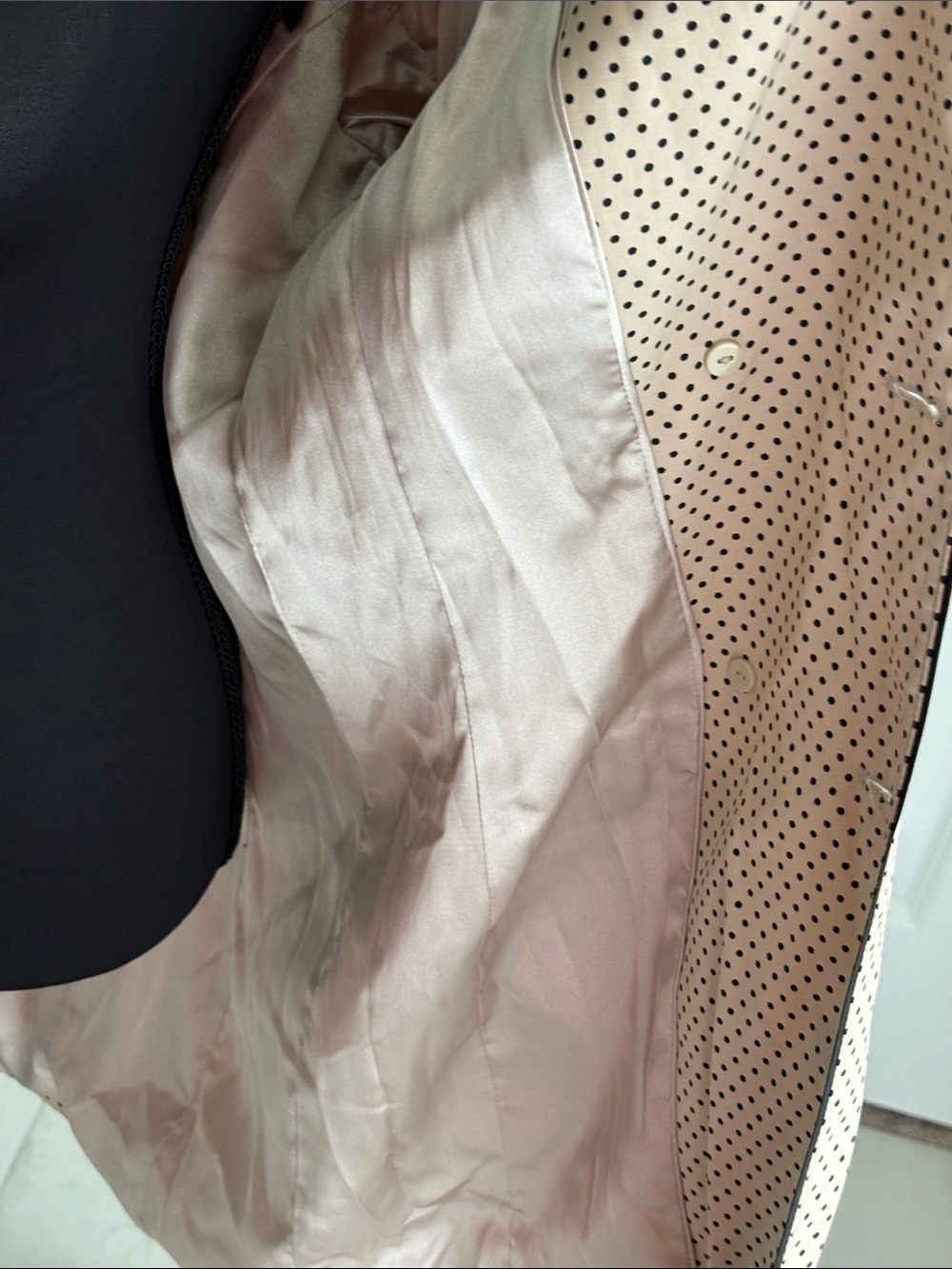 White House Black Market Beige Polka Dot Trench Coat with Black Trim with pocket - Picture 7 of 11